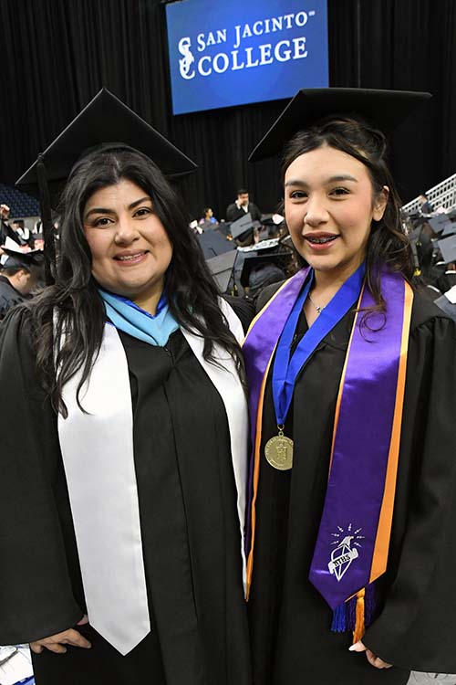 Pharmacy technician mother and daughter Irene and Jacquelyn Villatoro